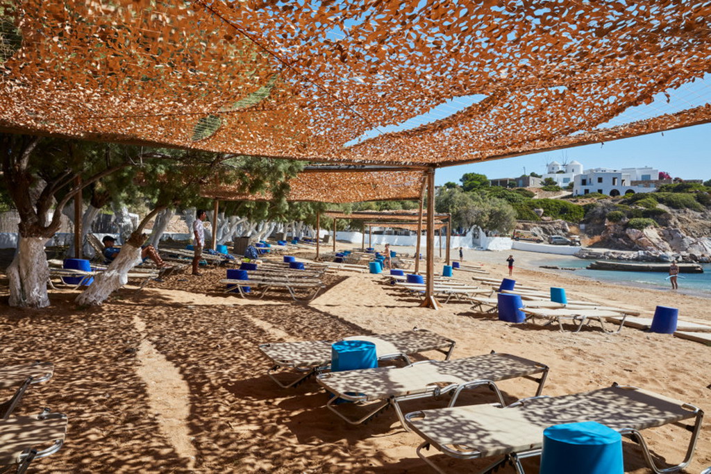  Ostrvo Antiparos u Kikladima 